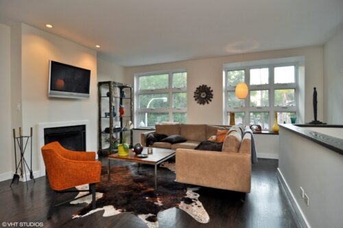 7217 N Oakley Avenue, Chicago, IL