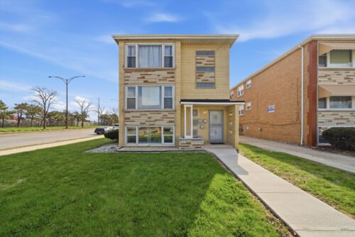 7901 S Whipple Street, Chicago, IL