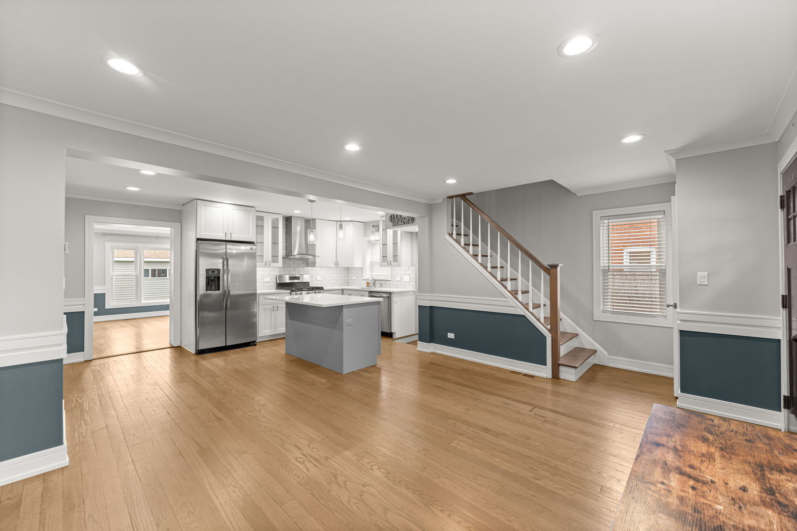 7805 W Balmoral Avenue, Chicago, IL