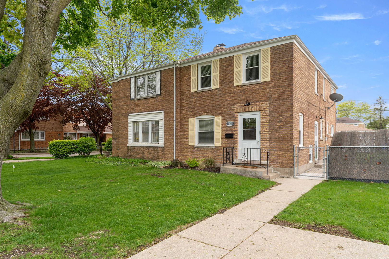 7805 W Balmoral Avenue, Chicago, IL