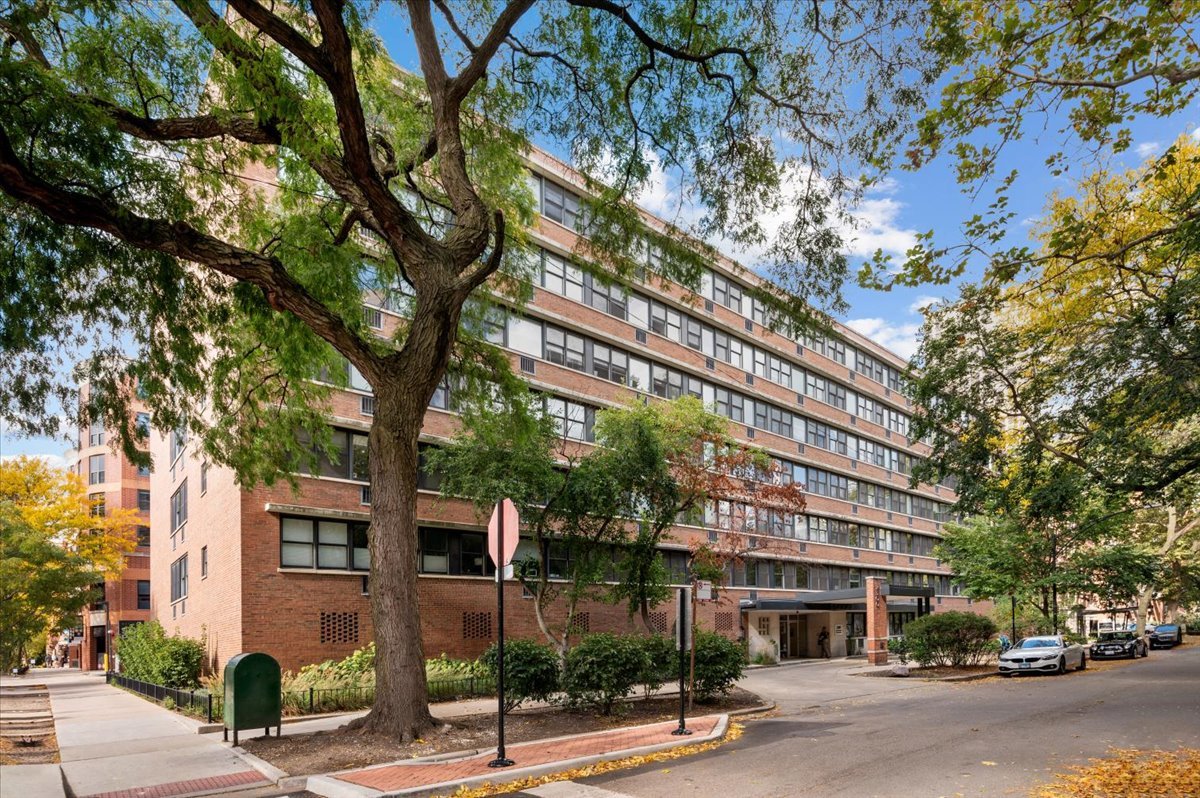 2300 N Commonwealth Avenue #7H, Chicago, IL