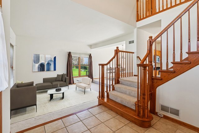 663 Anne Lane, Bolingbrook, IL