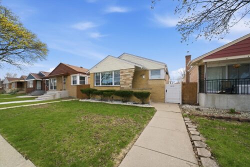 3853 W 83rd Place, Chicago, IL