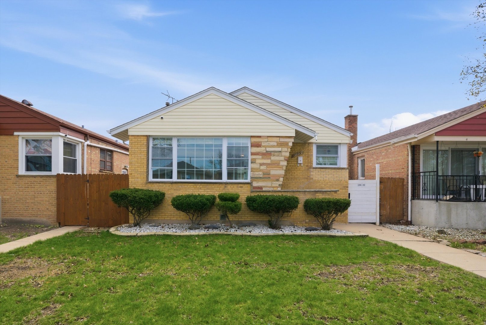 3853 W 83rd Place, Chicago, IL