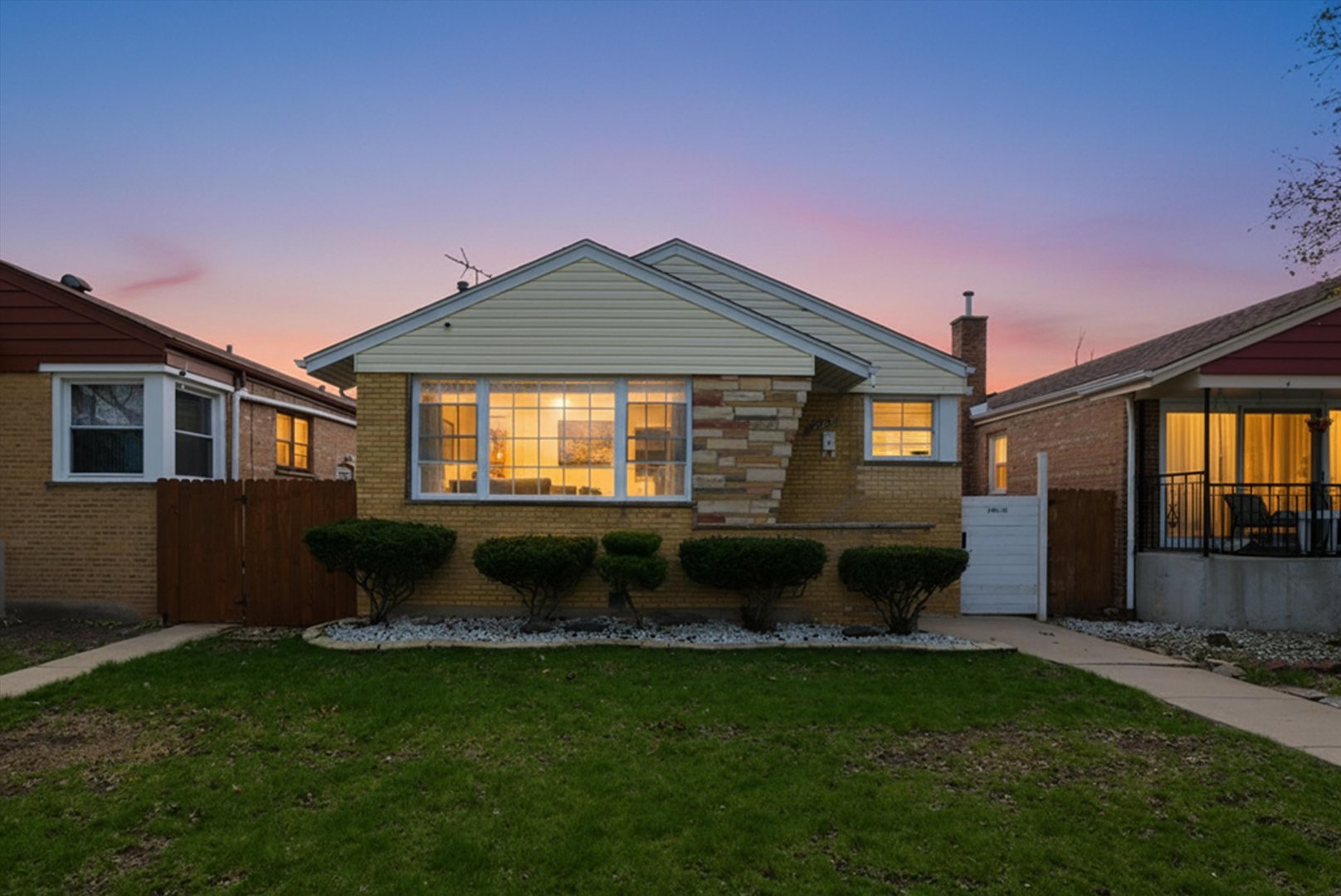 3853 W 83rd Place, Chicago, IL