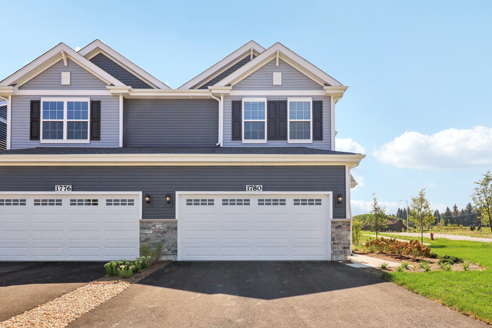 1733 Stable Lane, Aurora, IL