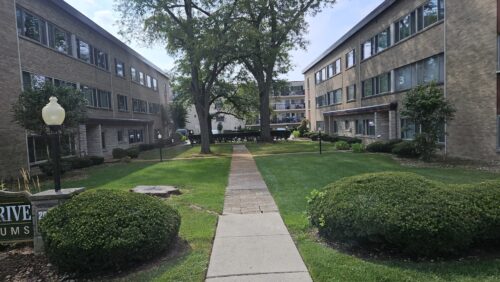 2640 Central Drive #1N, Flossmoor, IL