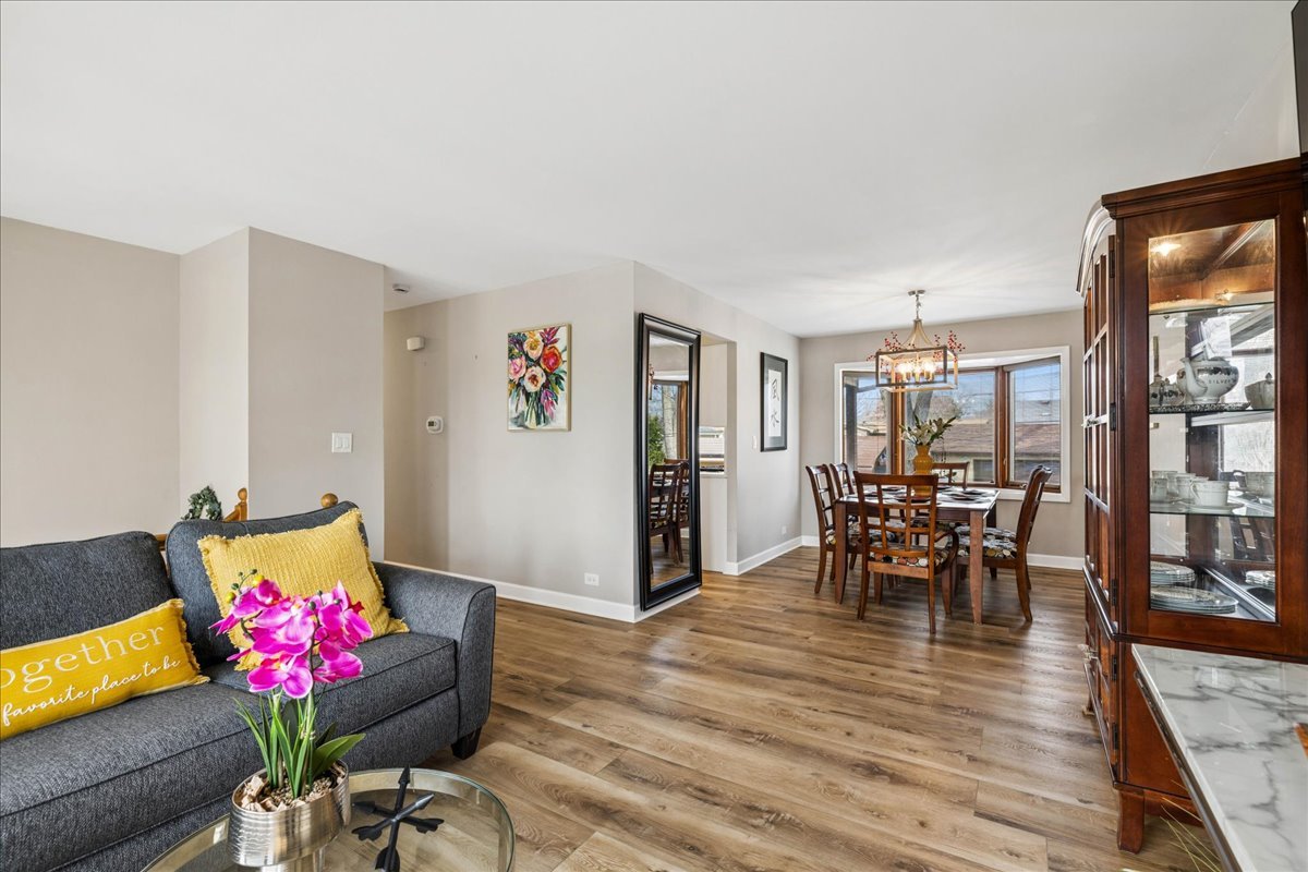 18508 W Woodland Terrace, Gurnee, IL