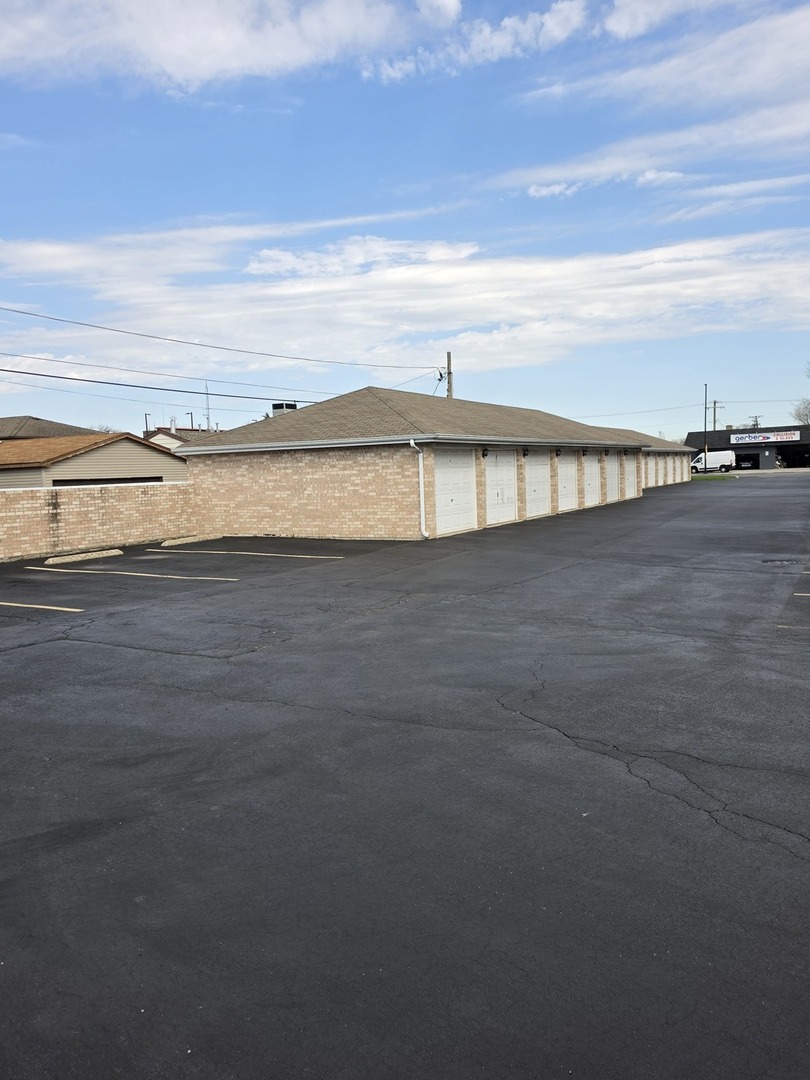 7902 NAGLE Avenue #2S, Burbank, IL