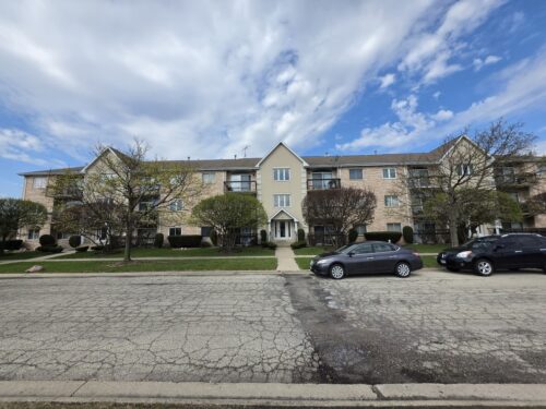 7902 NAGLE Avenue #2S, Burbank, IL