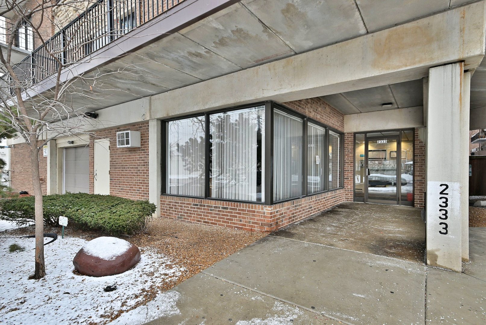 2333 N Neva Avenue #201, Chicago, IL
