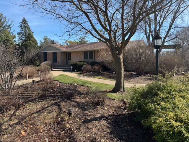 635 Signal Hill Road, North Barrington, IL