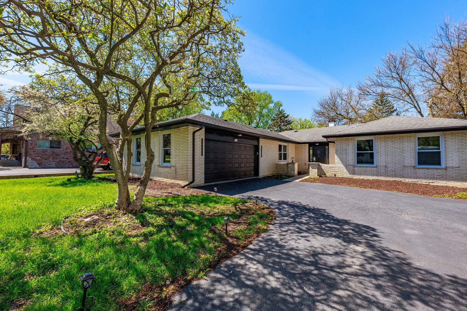 5S254 Middle Road, Naperville, IL