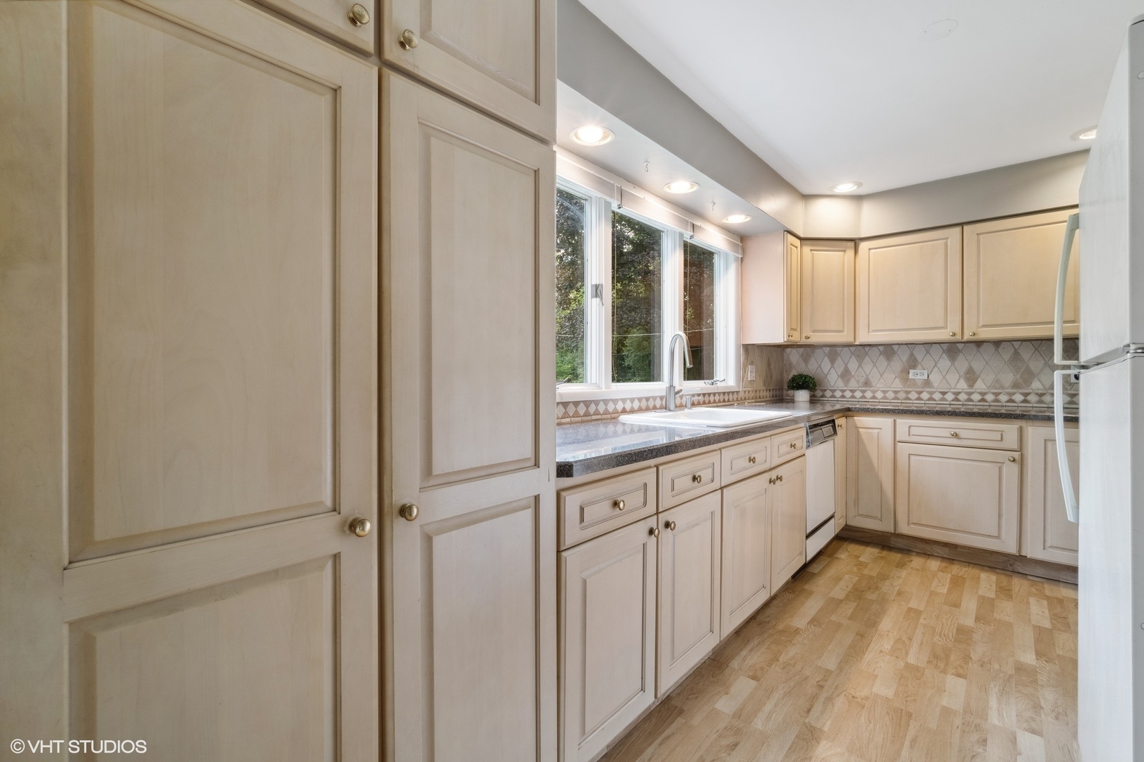 1720 Longvalley Road, Glenview, IL