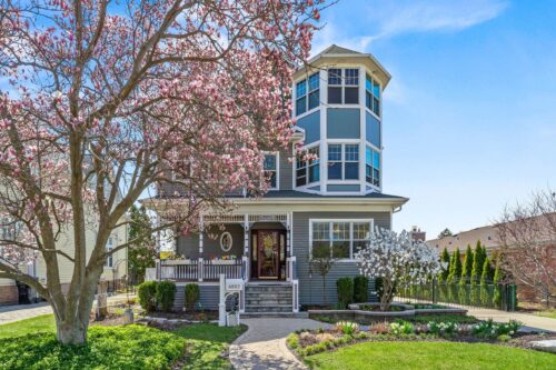 6883 W Hobart Avenue, Chicago, IL