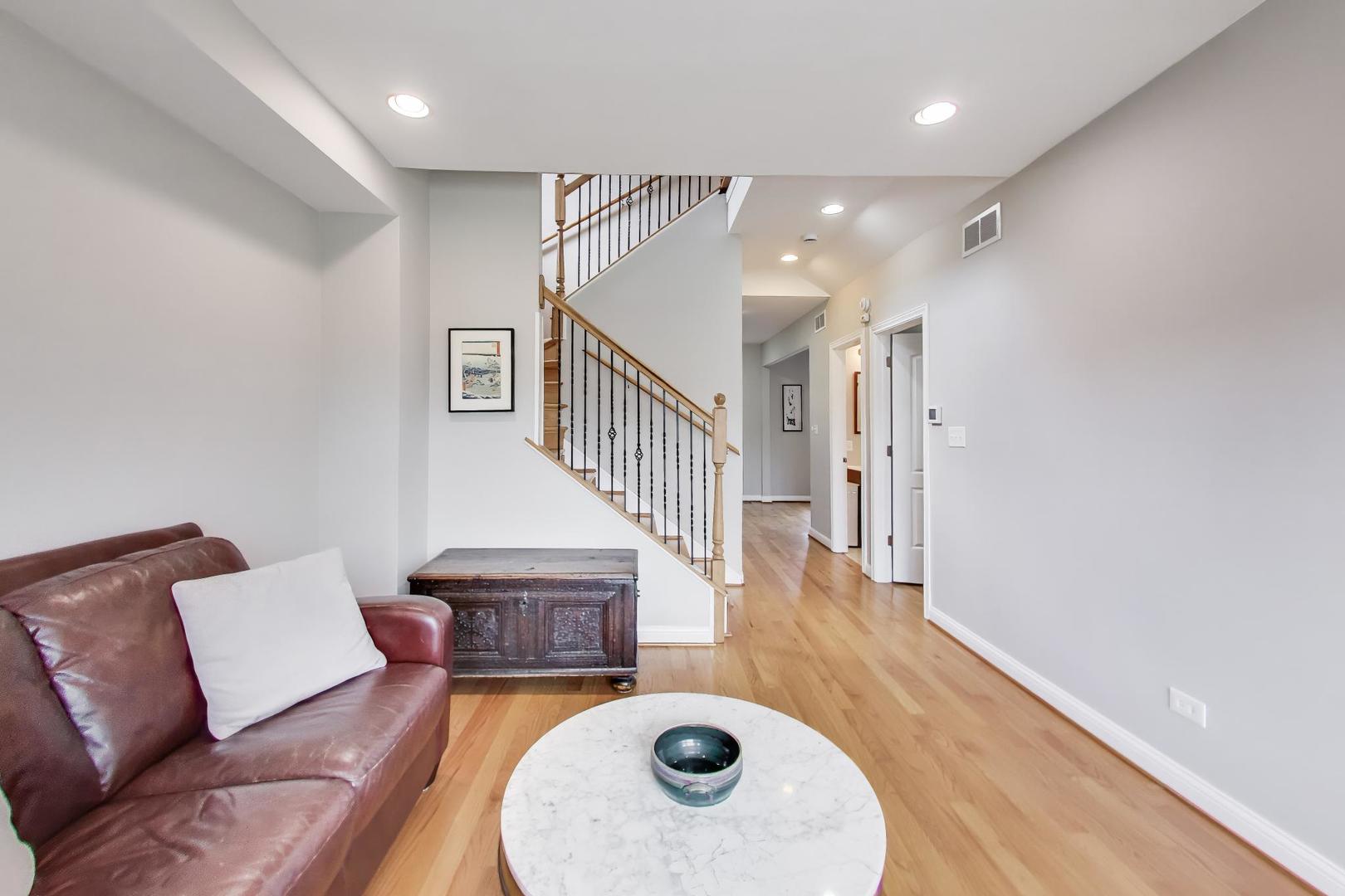 2714 Wesley Avenue, Berwyn, IL