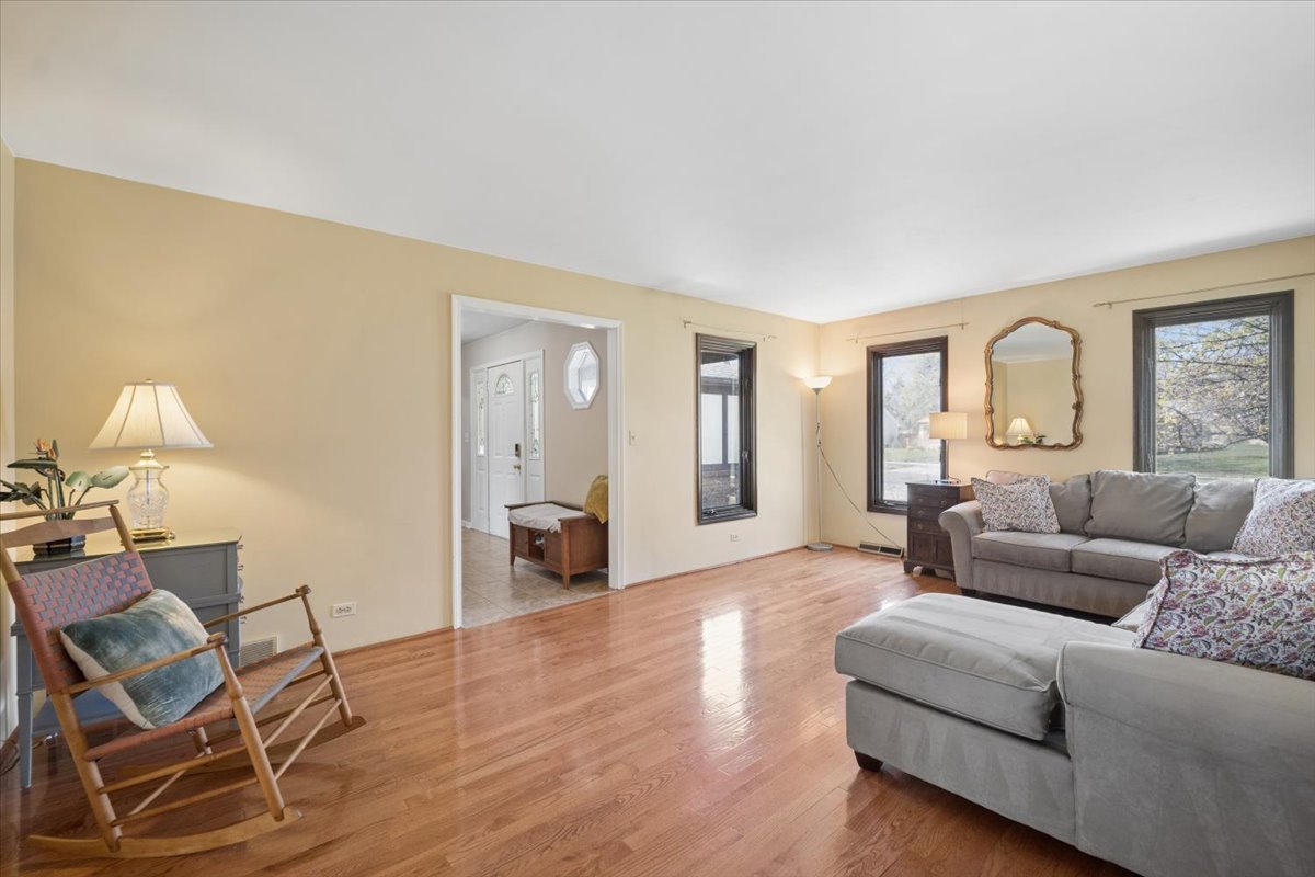 134 Amherst Drive, Bartlett, IL