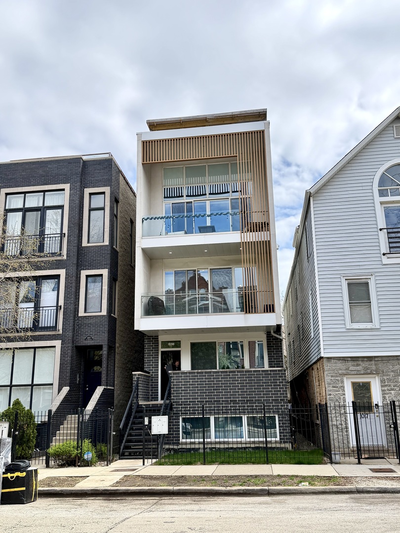 1021 N Hermitage Avenue #2, Chicago, IL