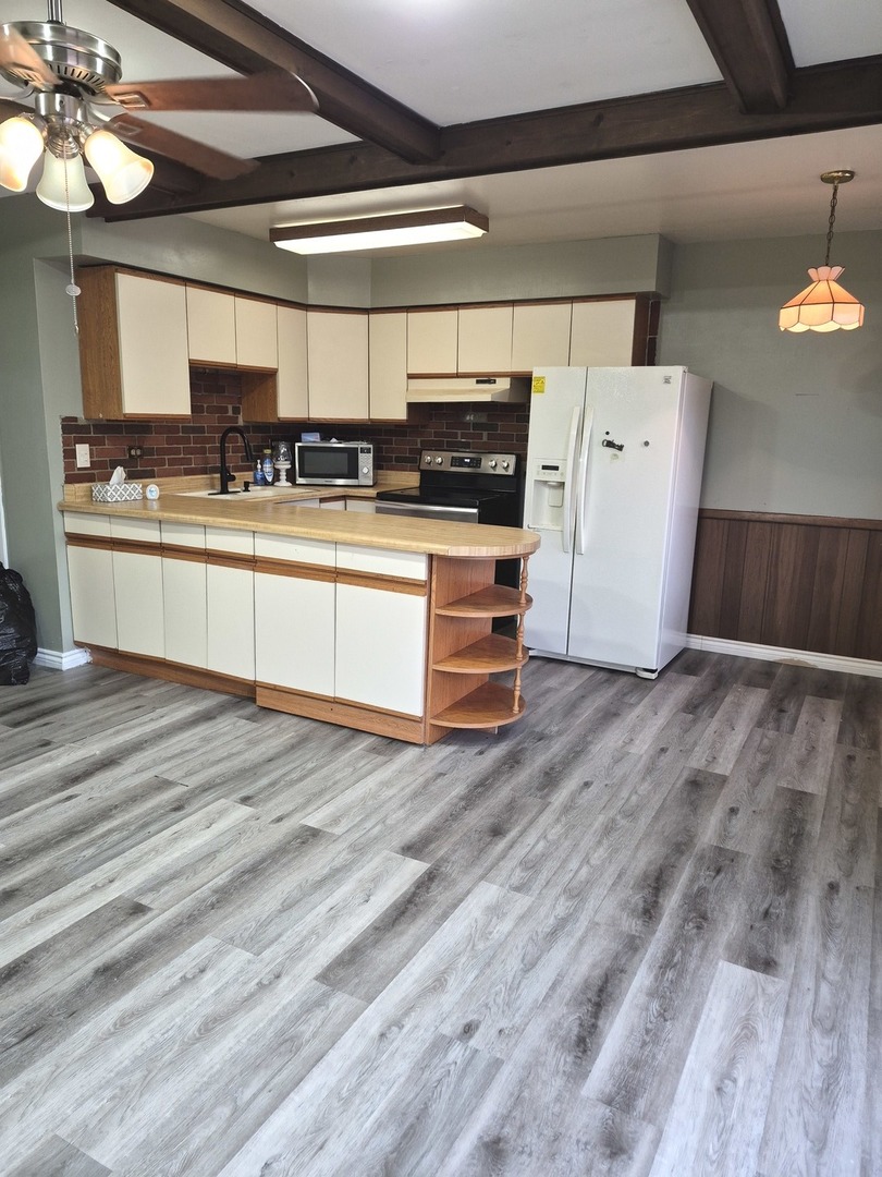 18W100 16th Street, Villa Park, IL