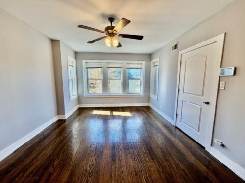 7917 S Maryland Avenue, Chicago, IL