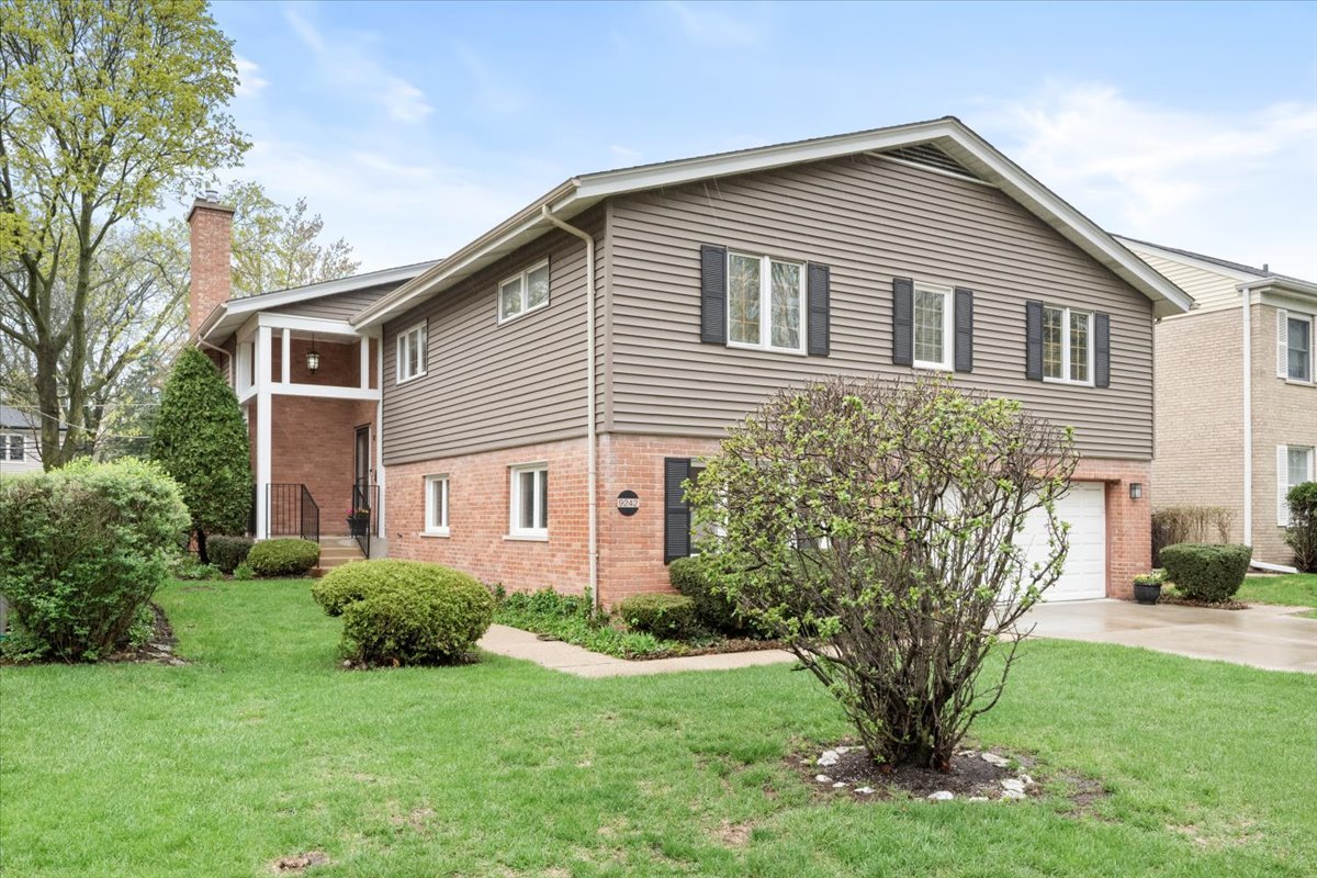 9242 Ridgeway Avenue, Evanston, IL
