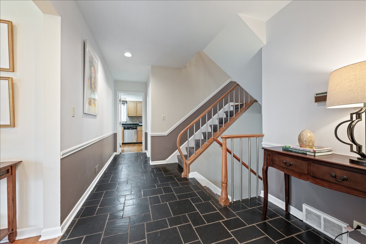 9242 Ridgeway Avenue, Evanston, IL