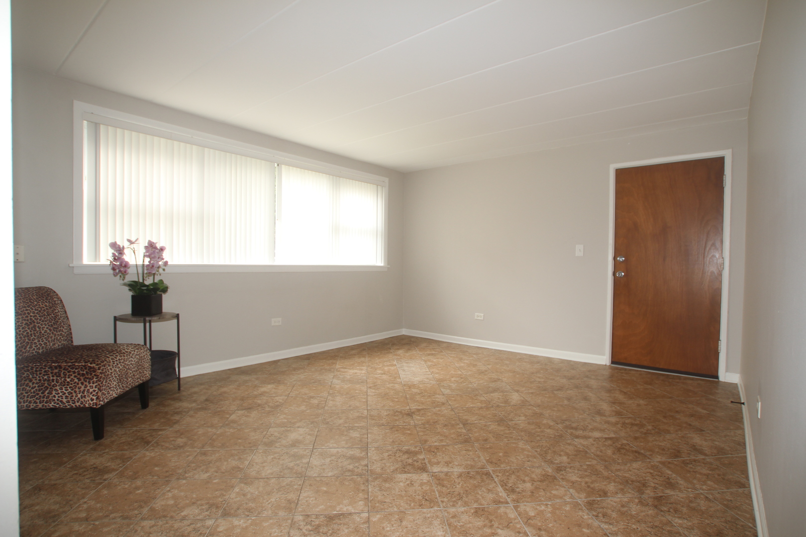 10931 S LLOYD Drive #1C, Worth, IL