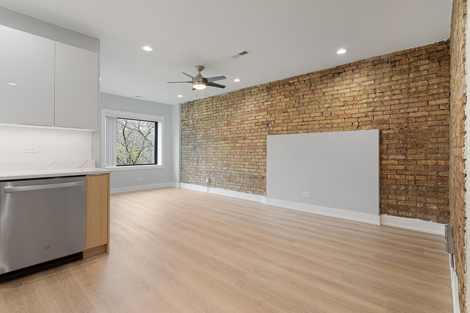 1558 W Juneway Terrace #2M, Chicago, IL