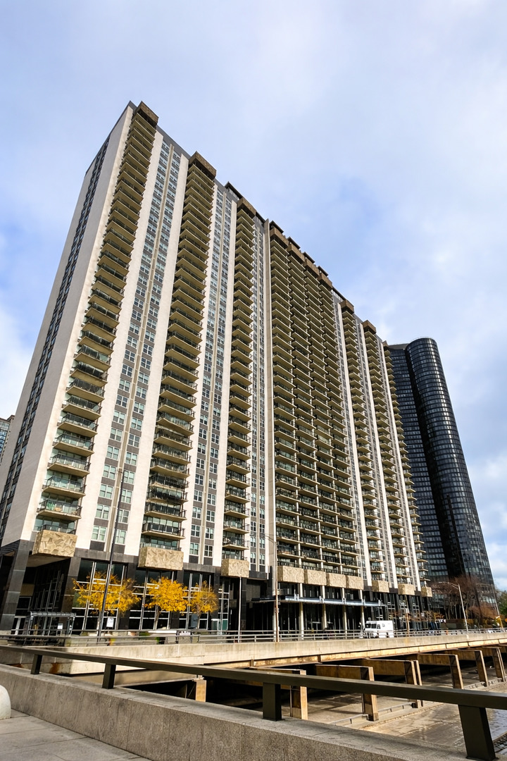 400 E Randolph Street #3314, Chicago, IL