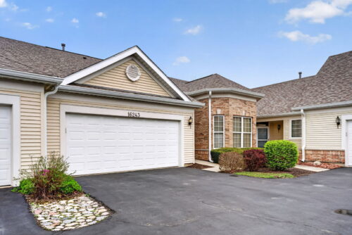 16243 Tomahawk Lake Court, Crest Hill, IL
