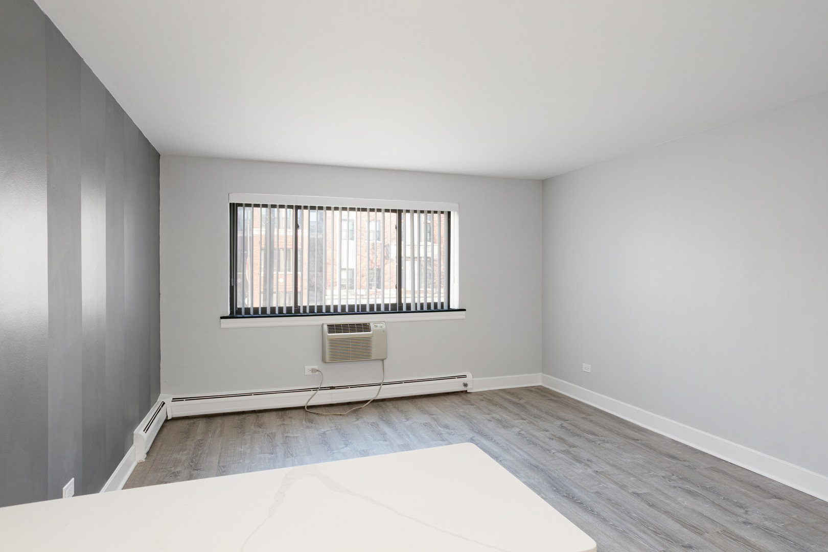 6758 N Sheridan Avenue #333, Chicago, IL