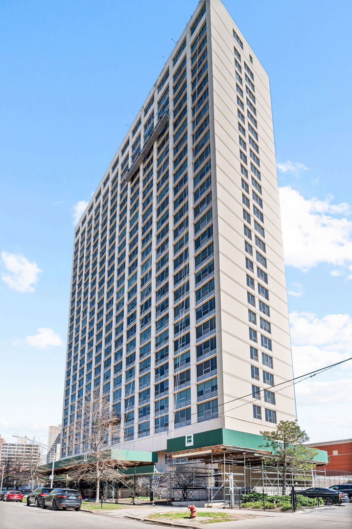 5201 S Cornell Avenue #12C, Chicago, IL