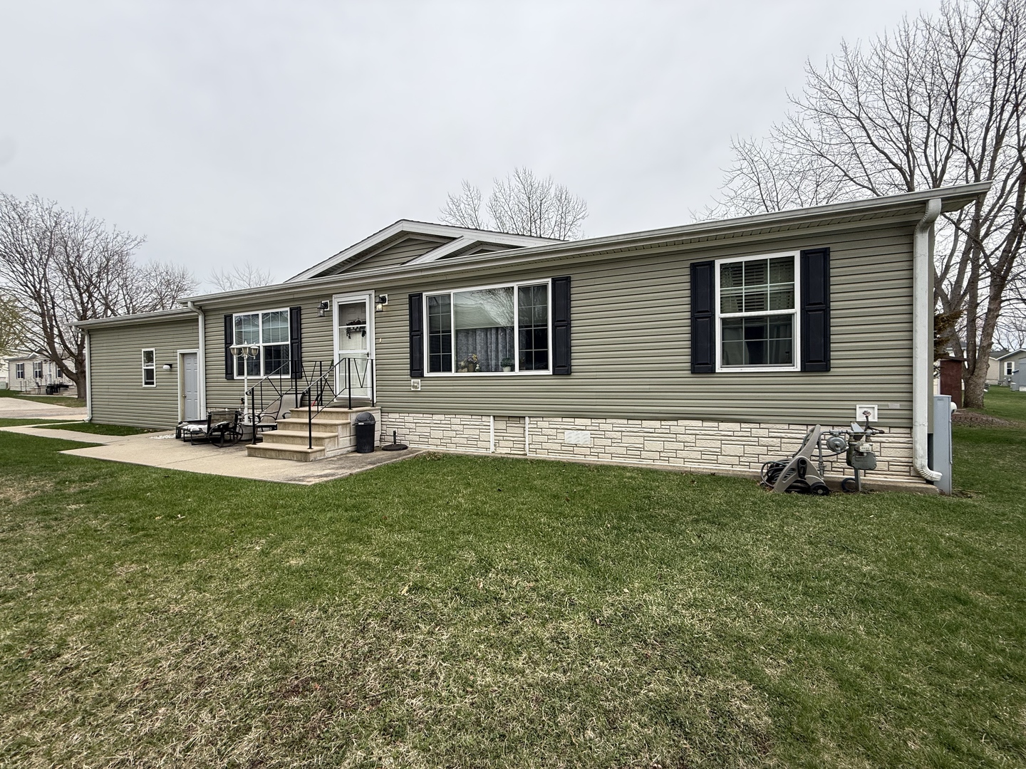 350 Elder Lane, Belvidere, IL