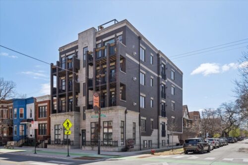 2257 W Belmont Avenue #1W, Chicago, IL