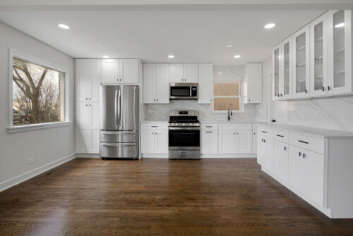 7727 New England Avenue, Burbank, IL