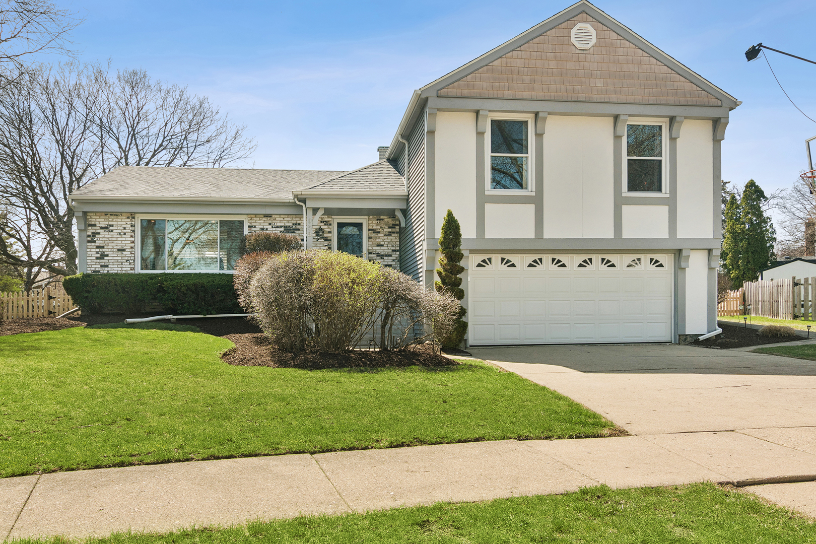 958 Chaucer Way, Buffalo Grove, IL