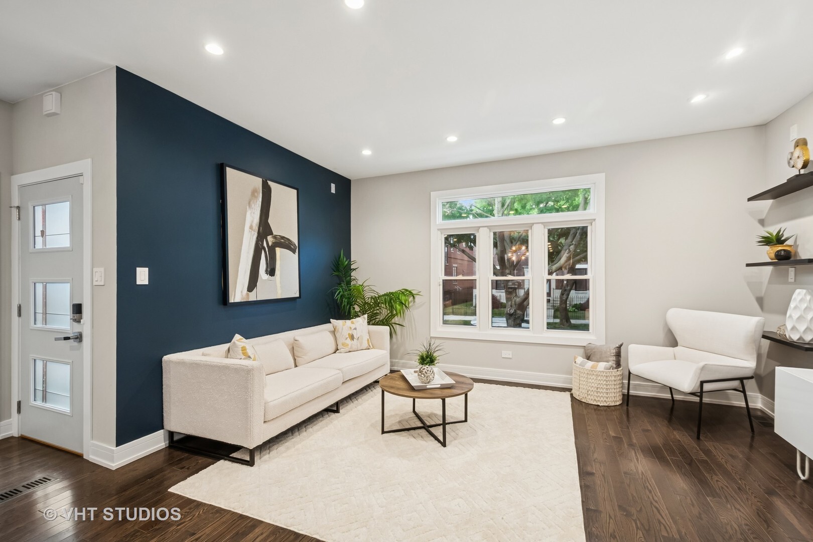 3125 S Giles Avenue #3125, Chicago, IL