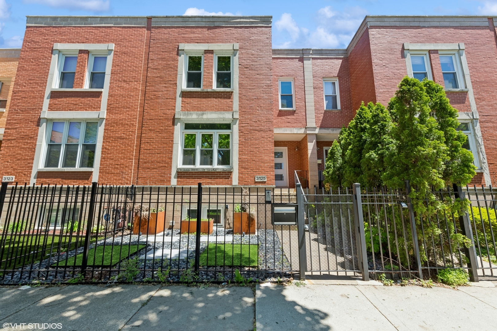 3125 S Giles Avenue #3125, Chicago, IL