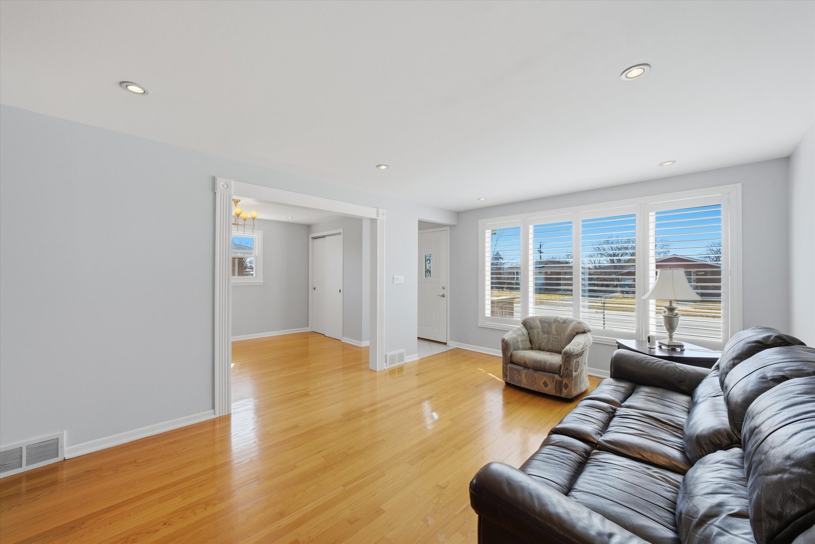 8215 Austin Avenue, Burbank, IL