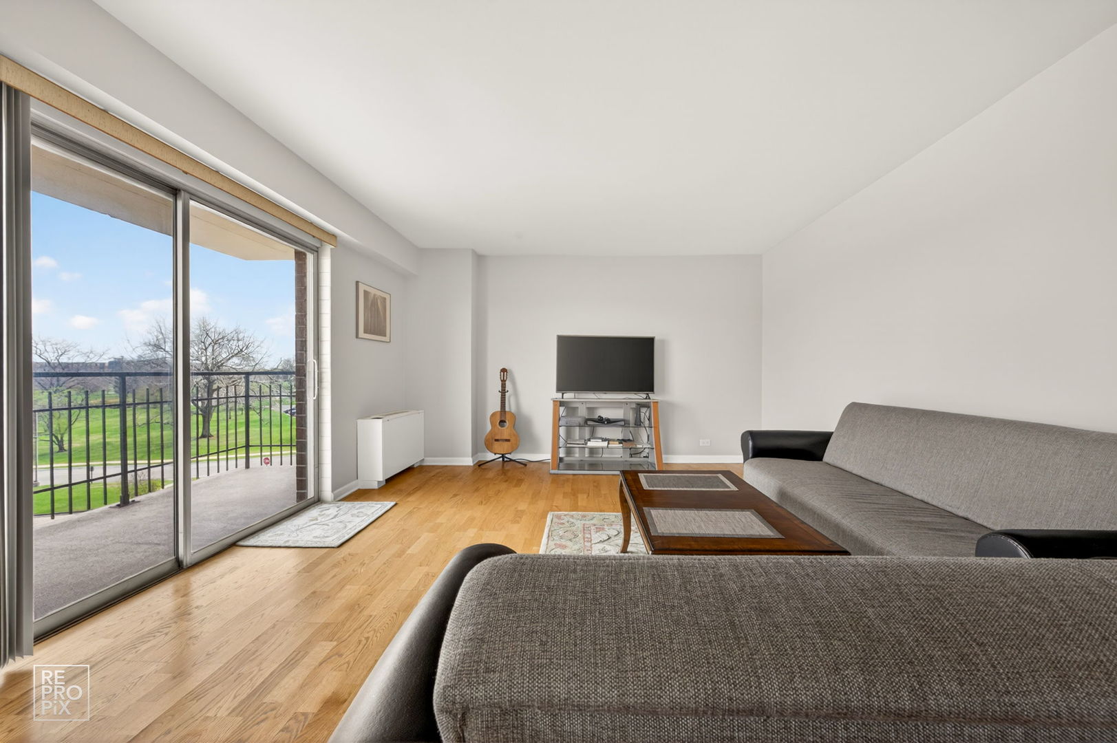 7141 N Kedzie Avenue #403, Chicago, IL