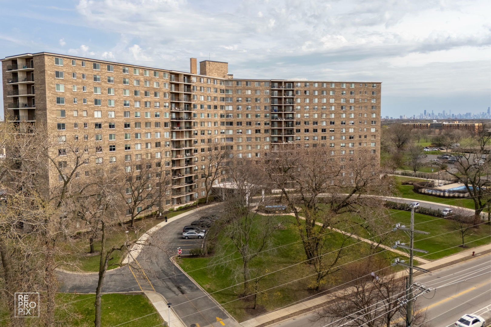 7141 N Kedzie Avenue #403, Chicago, IL