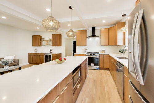 6730 W Dakin Street, Chicago, IL