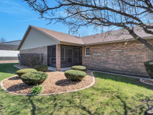 5014 W Circle Place, Crestwood, IL