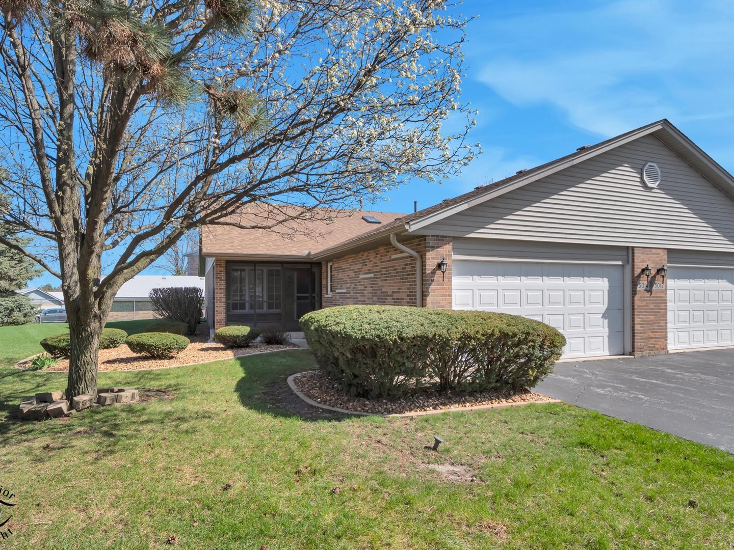 5014 W Circle Place, Crestwood, IL