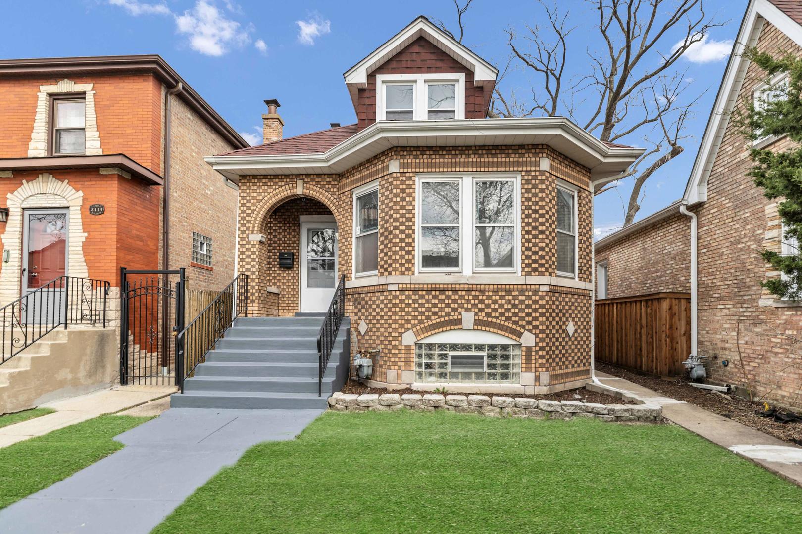 2417 N 76th Avenue, Elmwood Park, IL
