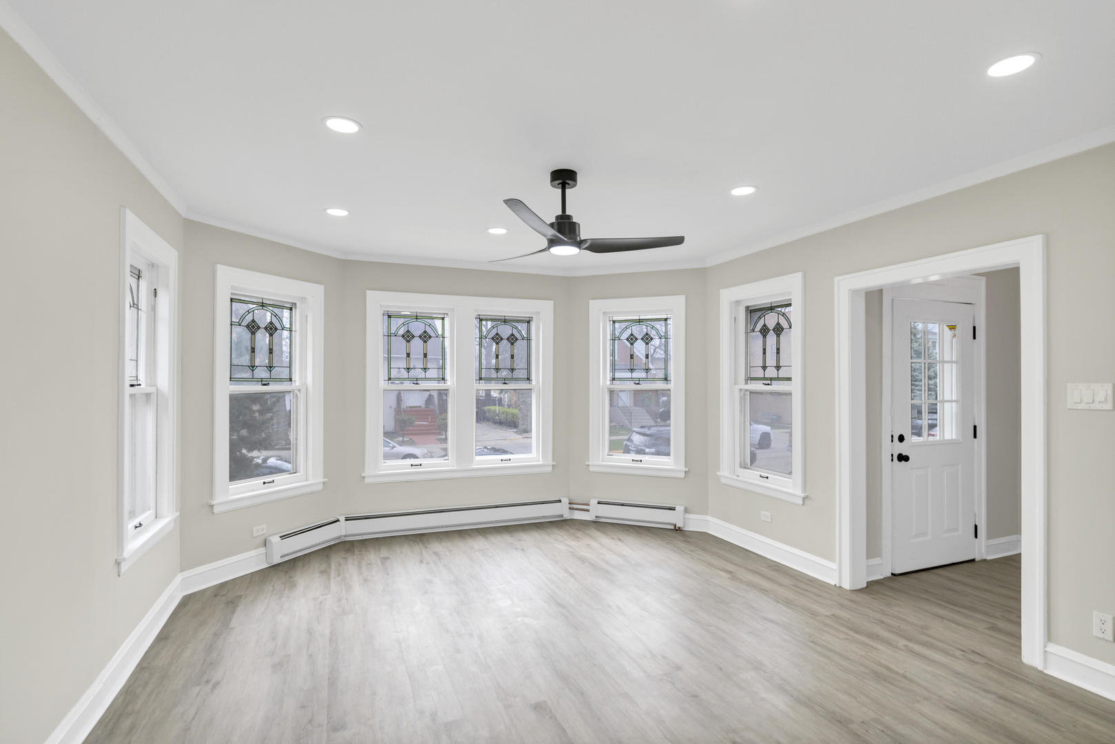 2417 N 76th Avenue, Elmwood Park, IL