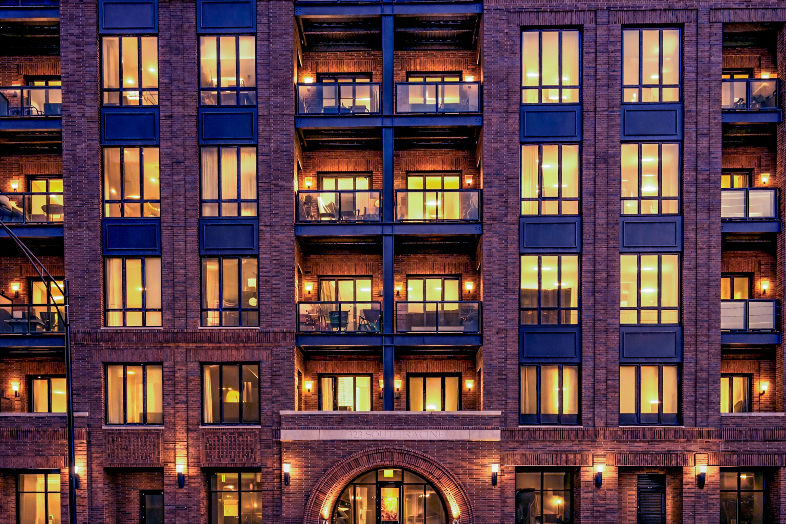 323 S Racine Avenue #PHD, Chicago, IL