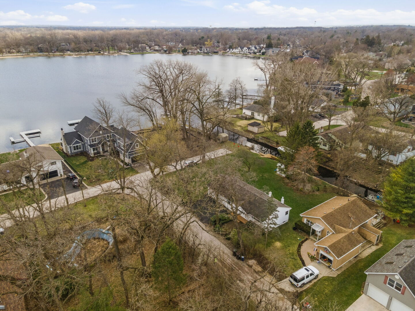 98 Cedar Drive, Crystal Lake, IL