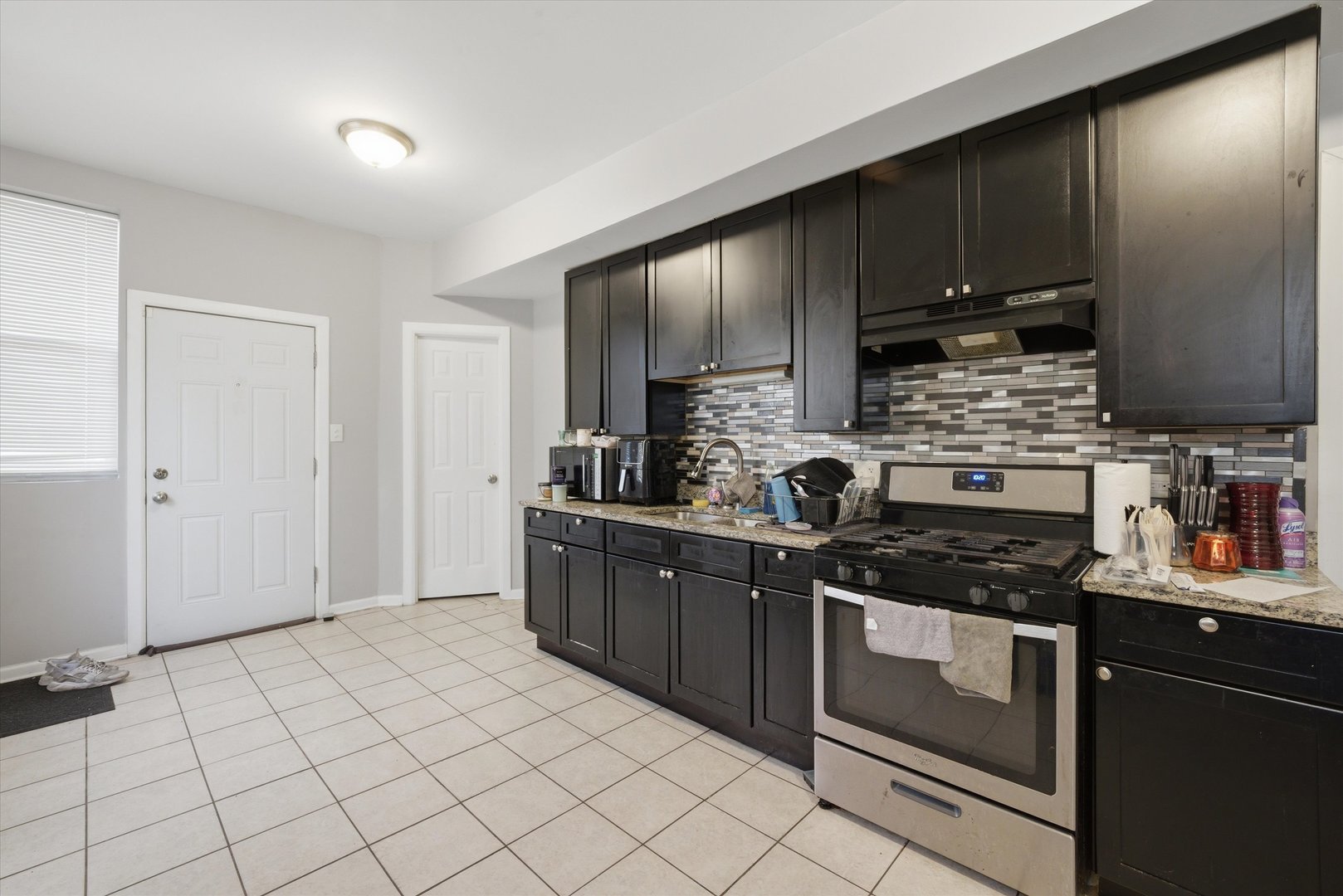 7717 S Sangamon Street, Chicago, IL