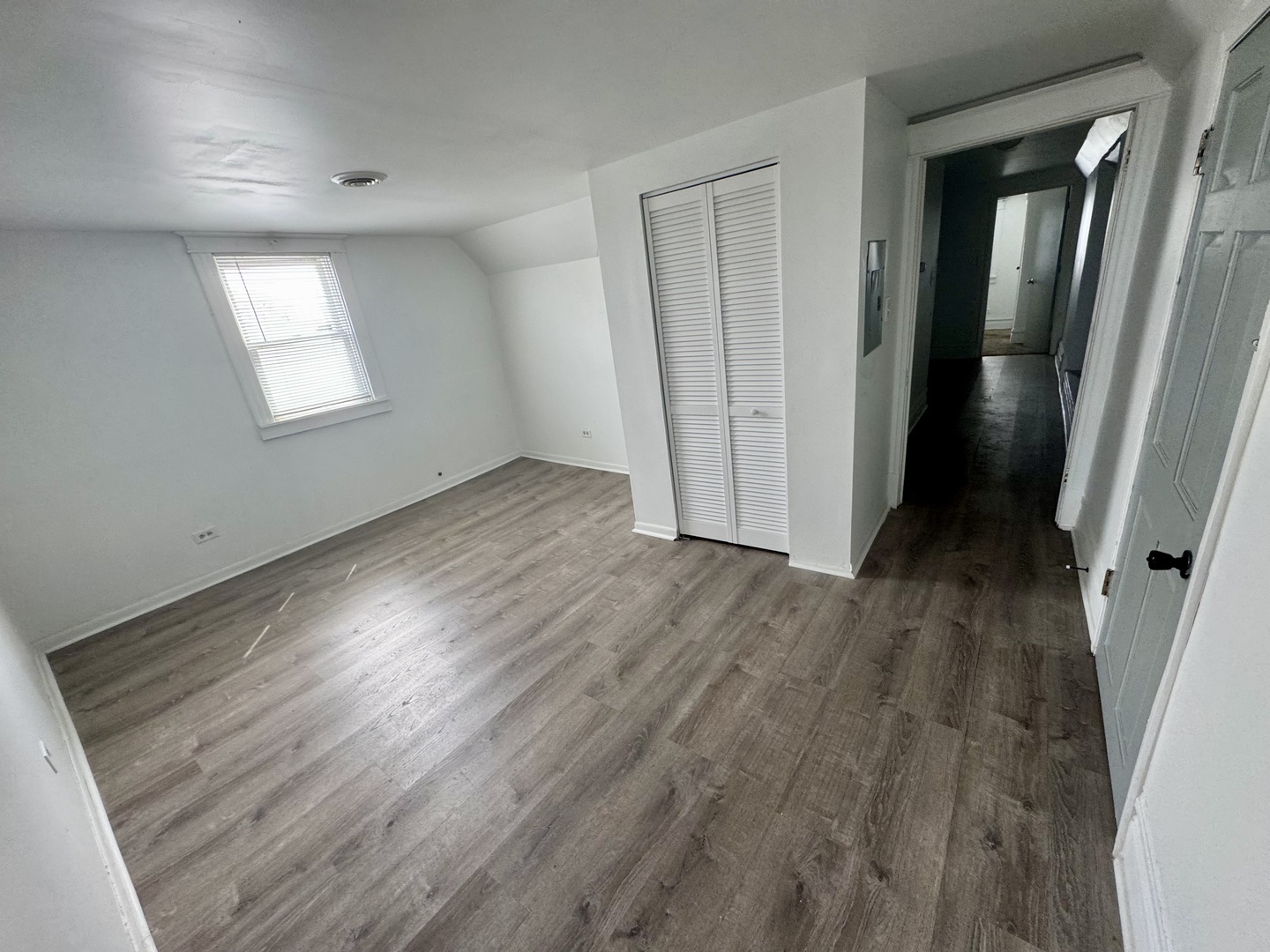 10550 S Ewing Avenue, Chicago, IL